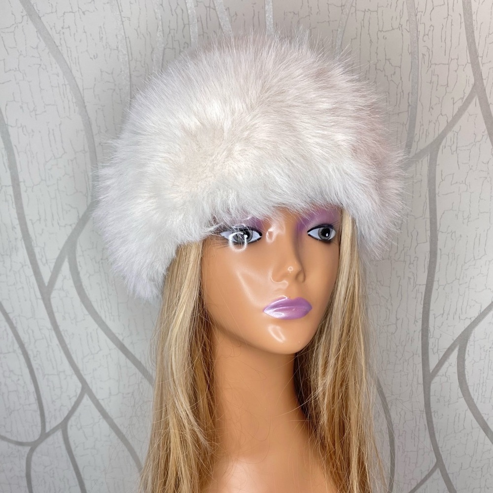 🎀🌷 Milk White Faux Fur Trim Russian-Style Winter Hat 🌷🎀 NWT